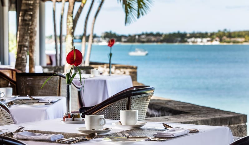 La Goélette Restaurant, Dining